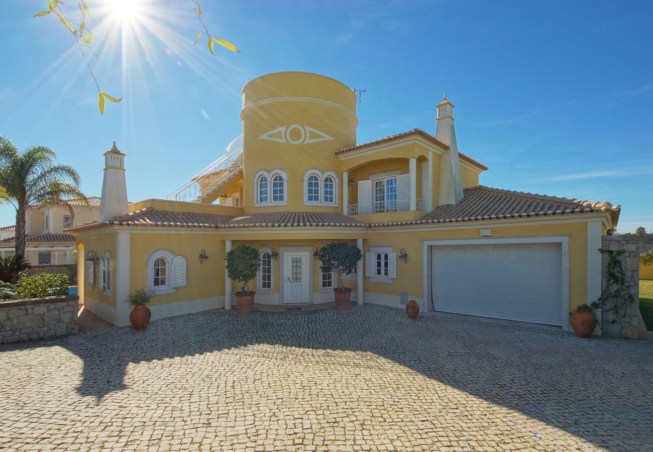 Villa in Albufeira - Lisianto