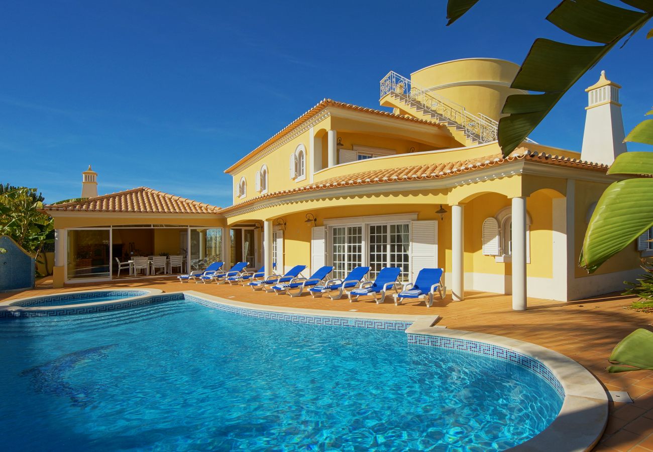 Villa in Albufeira - Lisianto